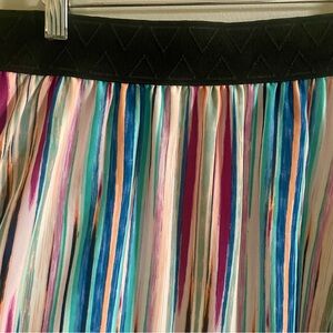 LuLaRoe Lucy lined maxi skirt vertical stripes slimming EUC size large